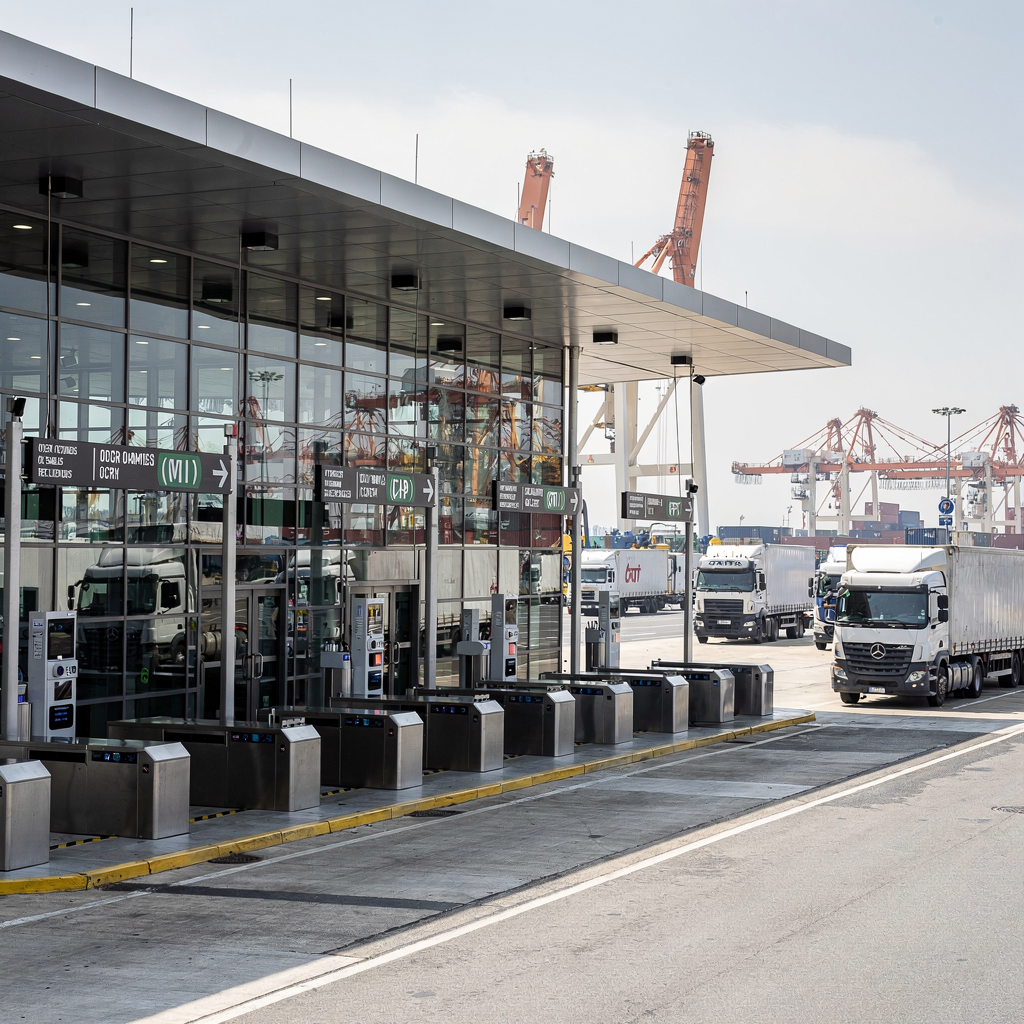 Container terminal gate optimization explained